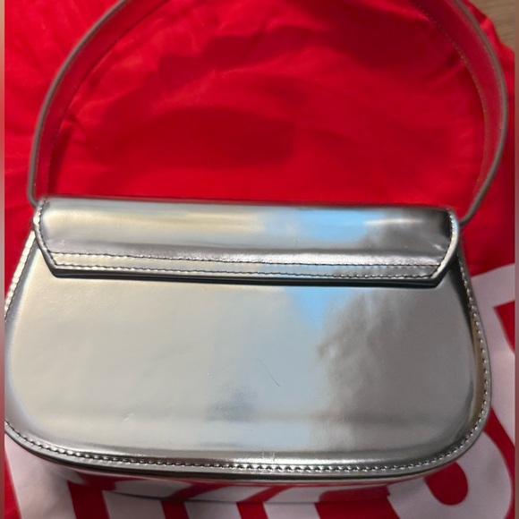Diesel 1DR Shoulder Bag in Silver - Picture 6 of 11